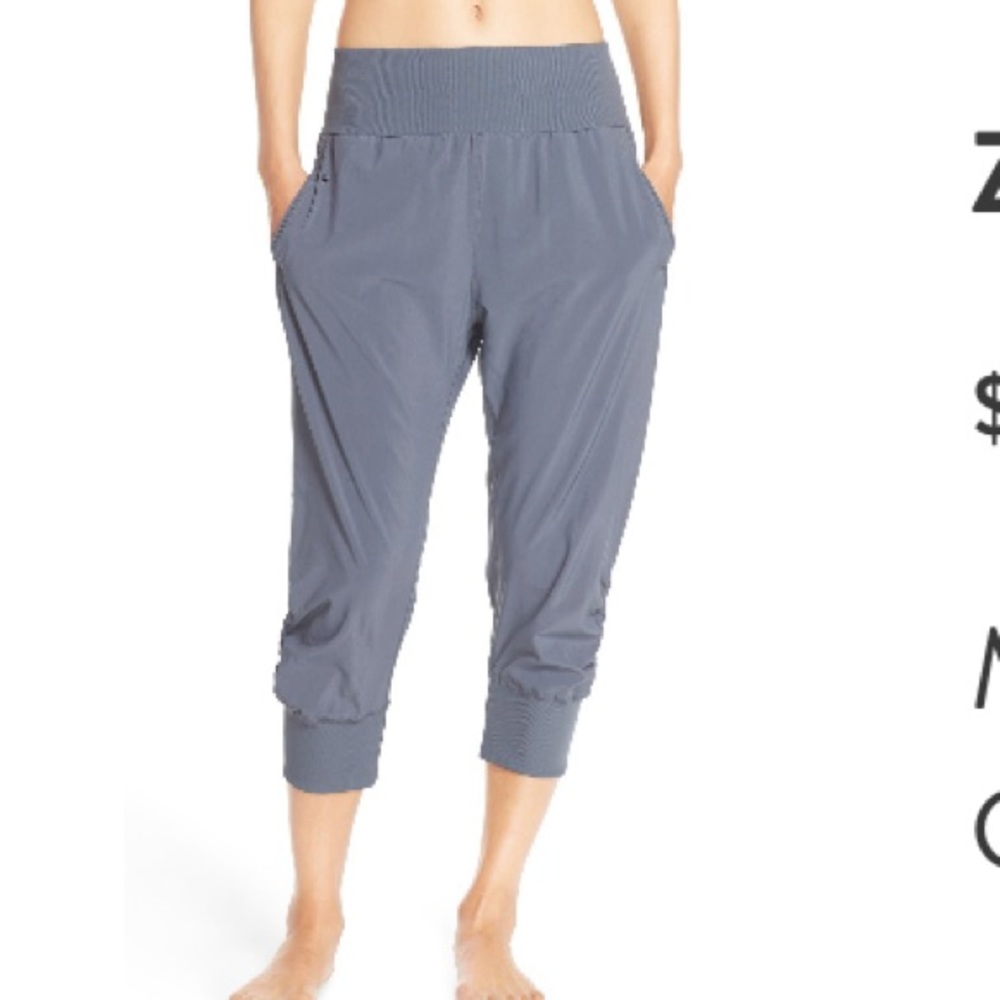 Zella ‘Inspire’ Capris, grey graphite, size medium